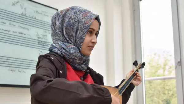 Malatya'da düzenlenen ücretsiz YKS kursları, gençlerin üniversite hayallerine ulaşmalarına yardımcı oluyor.