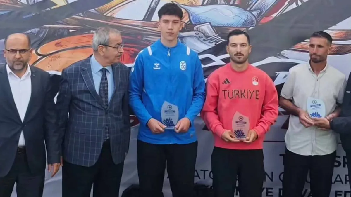 Konya'nın gururu bisikletçiye büyük ödül