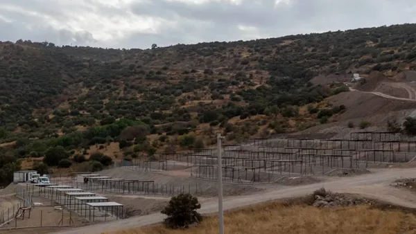 Dikili Sokak Hayvanları Sosyal Yaşam Kampüsü inşaatı