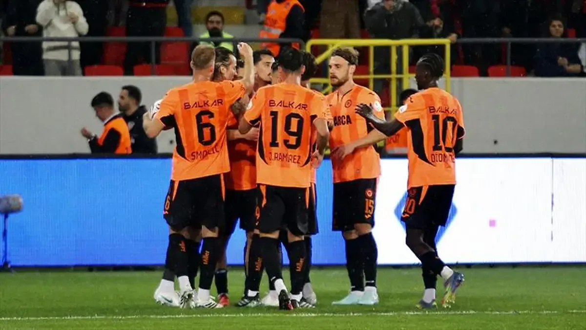 Arca Çorum FK maçtan 2-1 galip ayrıldı.