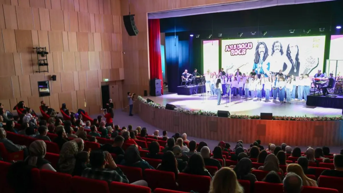 Selçuklu'da anadolu rock müziğiyle coşku dolu bir gece