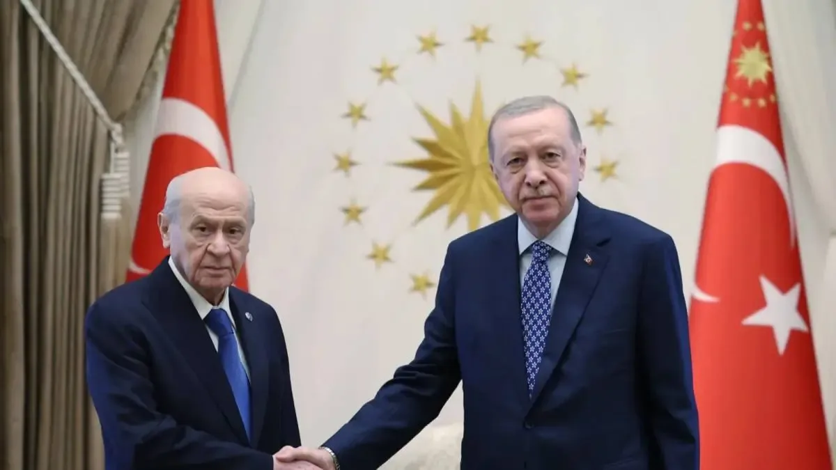 Cumhurbaşkanı Recep Tayyip Erdoğan ve MHP Genel Başkanı Devlet Bahçeli Külliye'deki görüşmede bir araya geldi.