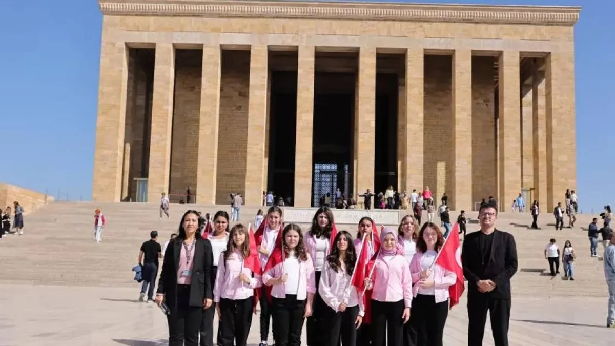 Kız çocukları günü'nde ankara'nın tarihi zenginliklerine yolculuk