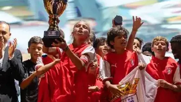 Antalya'daki dev gençlik turnuvası dünya futbolunu buluşturdu - Detay Görsel 1