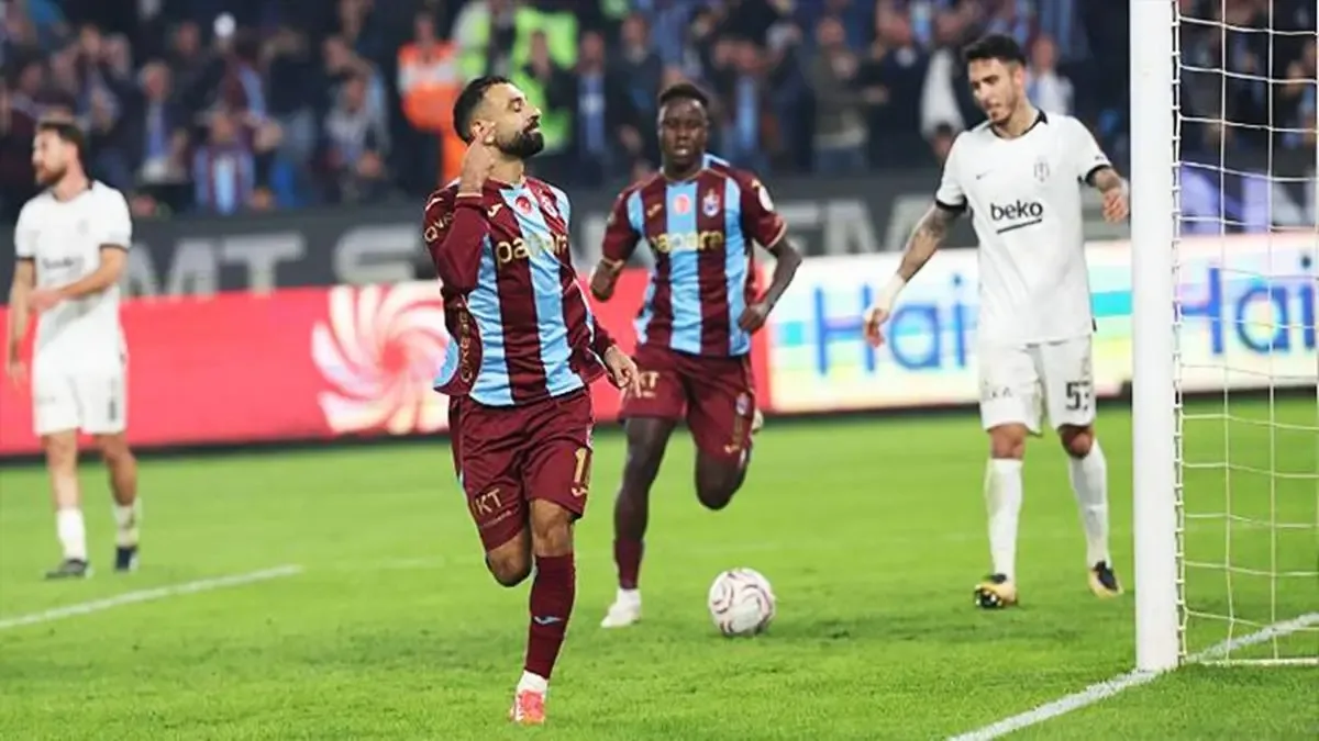 Bordo mavili ekip evinde Beşiktaş'ı 2-0 mağlup etti.