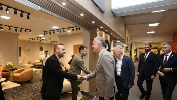 İnegöl'de 55. MODEF EXPO'yu ziyaret eden başkanlar, üreticilerle bir araya geldi.