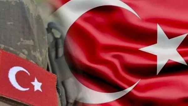 Piyade Uzman Çavuş Mustafa Aslan'ın anısına saygı duruşu.
