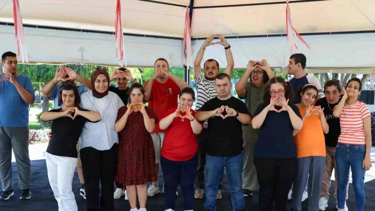 Mersin'de 'Engelsiz Yaşam'dan binlerce kişi faydalandı