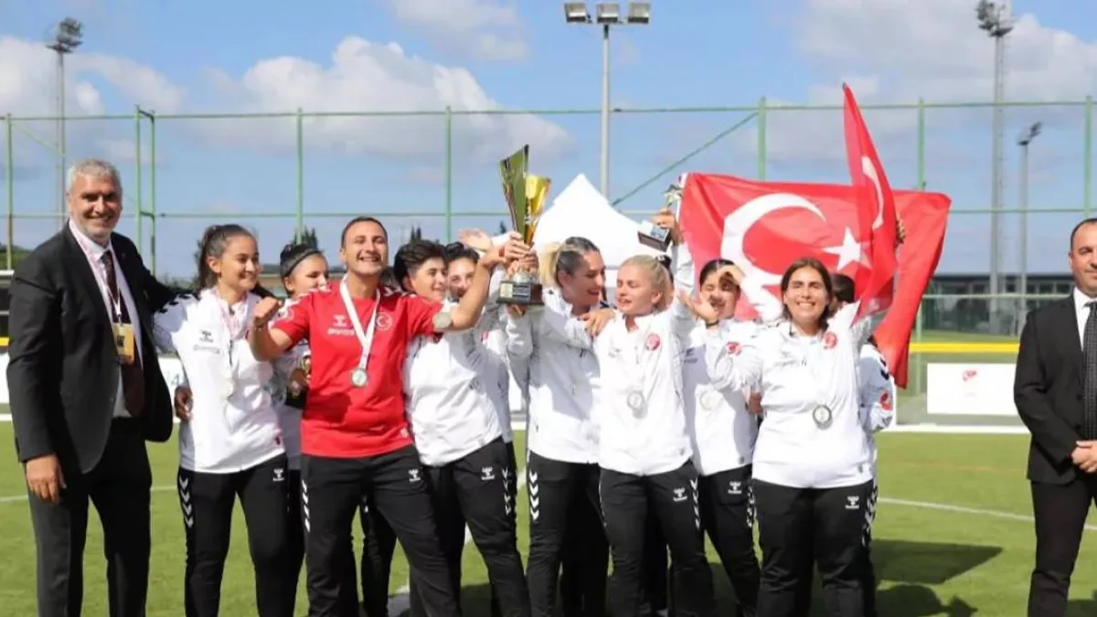 Türkiye'nin kadınları görme engelliler futbolunda zaferi elde etti