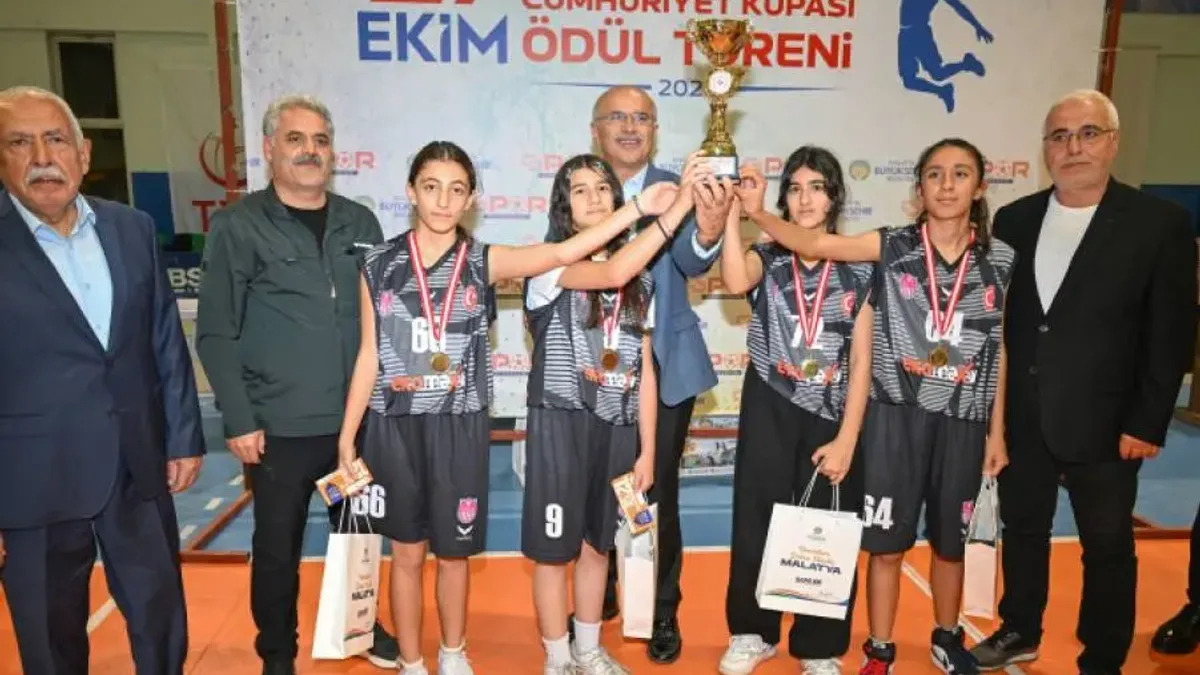 Malatya'da Cumhuriyet Kupası sahiplerini buldu - Detay Görsel 1