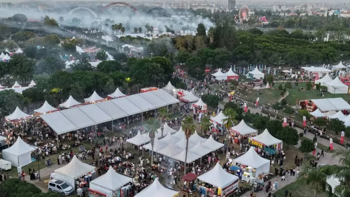 Adana lezzet festivalinde gastronomi şöleni yaşandı