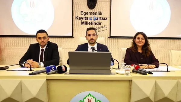 Manisa Büyükşehir Meclisi Ekim ayı toplantısında gündem maddeleri görüşüldü.