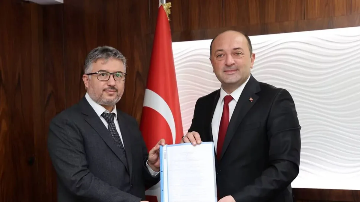 Geyve'de cami temizliği için belediye adım attı