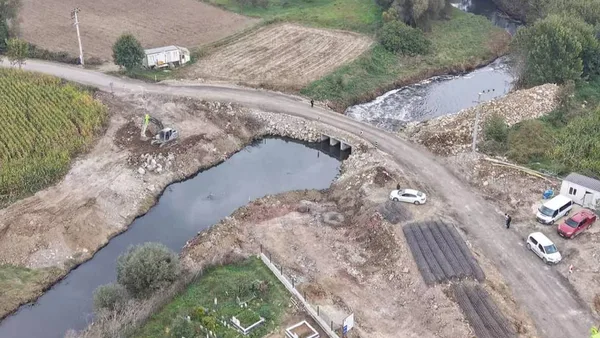 Sakarya'daki Beşdeğirmen Köprüsü inşaat çalışmaları