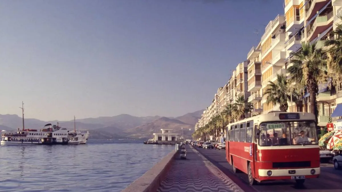 İzmir'in 50 Yılına Tanıklık Eden Fotoğraflar