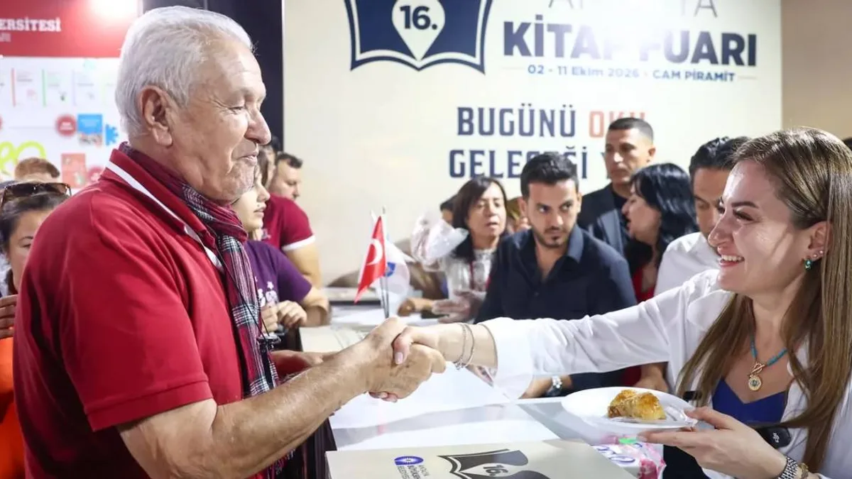 Antalya kitap fuarı, katılımcı sayısıyla tarihi bir başarıya imza attı
