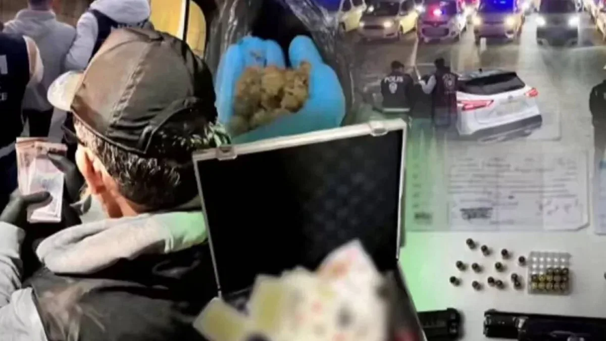 İzmir'de düzenlenen tefecilik operasyonunda ele geçirilen deliller.