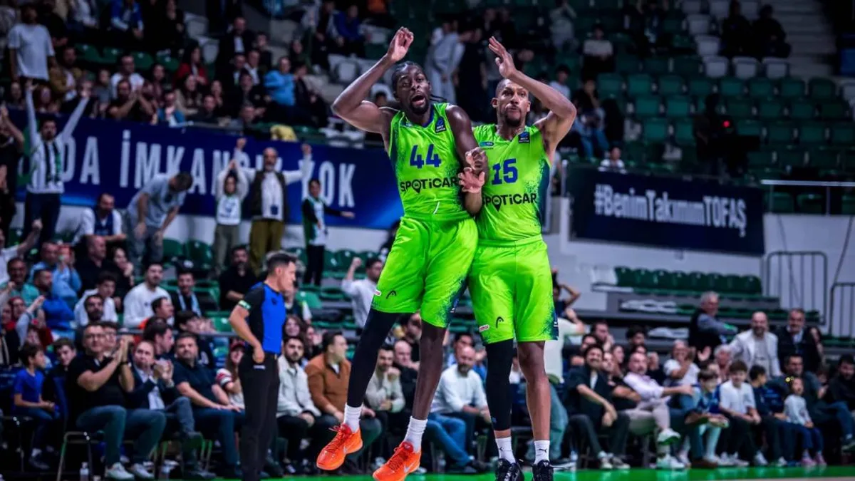 TOFAŞ Basketbol Takımı, Buducnost Voli ile EuroCup mücadelesinde.