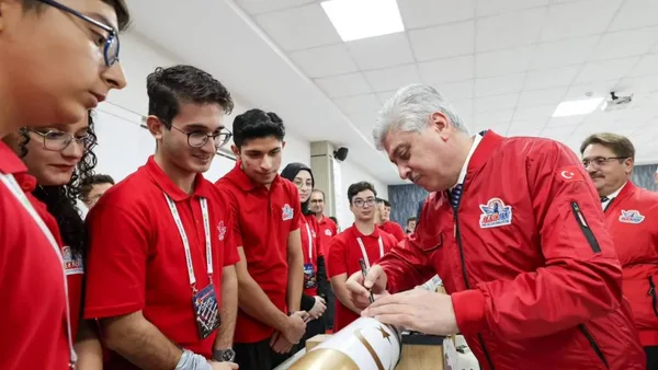 TEKNOFEST 2026'da Sakarya'nın gurur kaynağı olan öğrenciler.