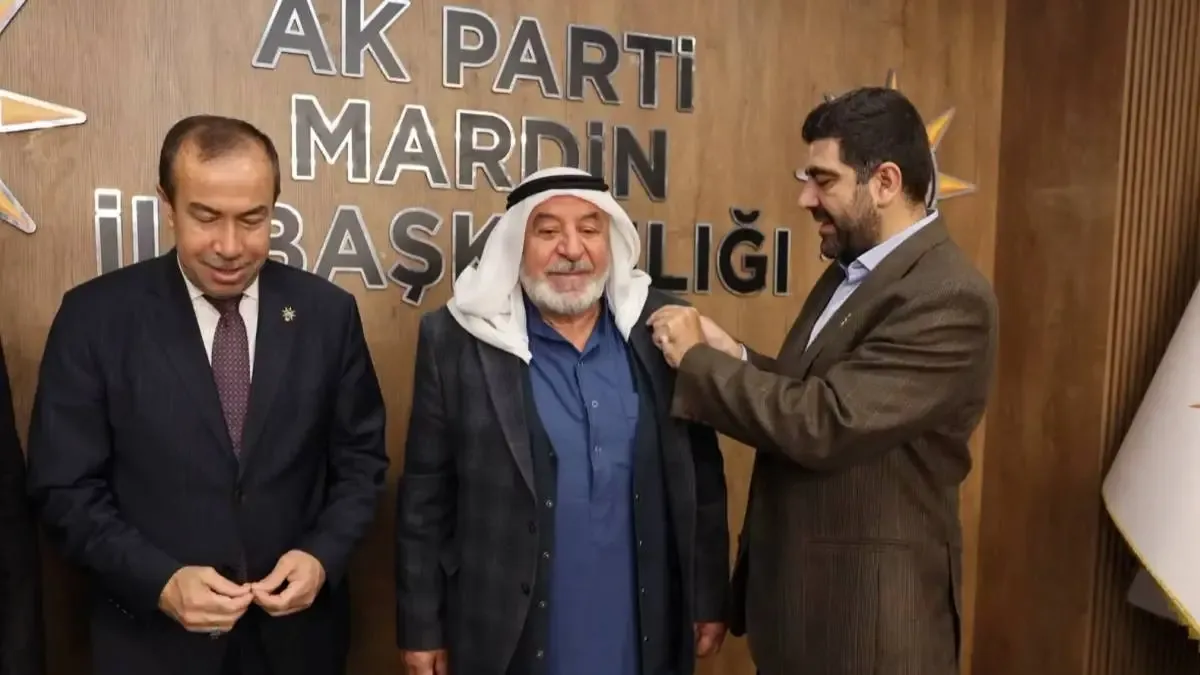 AK Parti Mardin İl Başkanlığı'nda düzenlenen katılım programı.