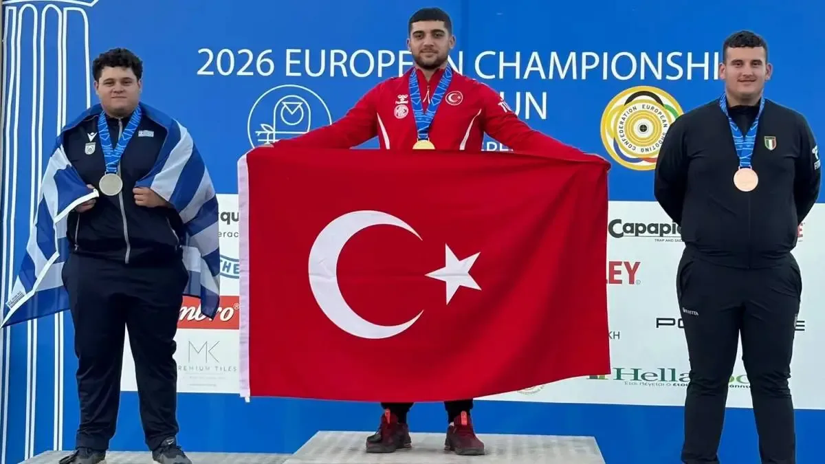 Kağıtsporlu sporcular uluslararası başarılar elde etti.