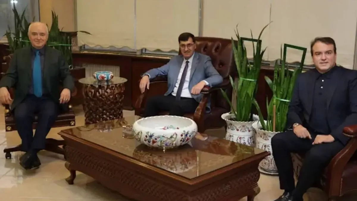 Kütahya Belediye Başkanı Eyüp Kahveci, İsmet Güral'ı ziyaret etti.