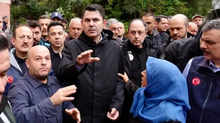 Bakan Kurum'dan Ayazağa'da sel sonrası açıklama - Detay Görsel 2