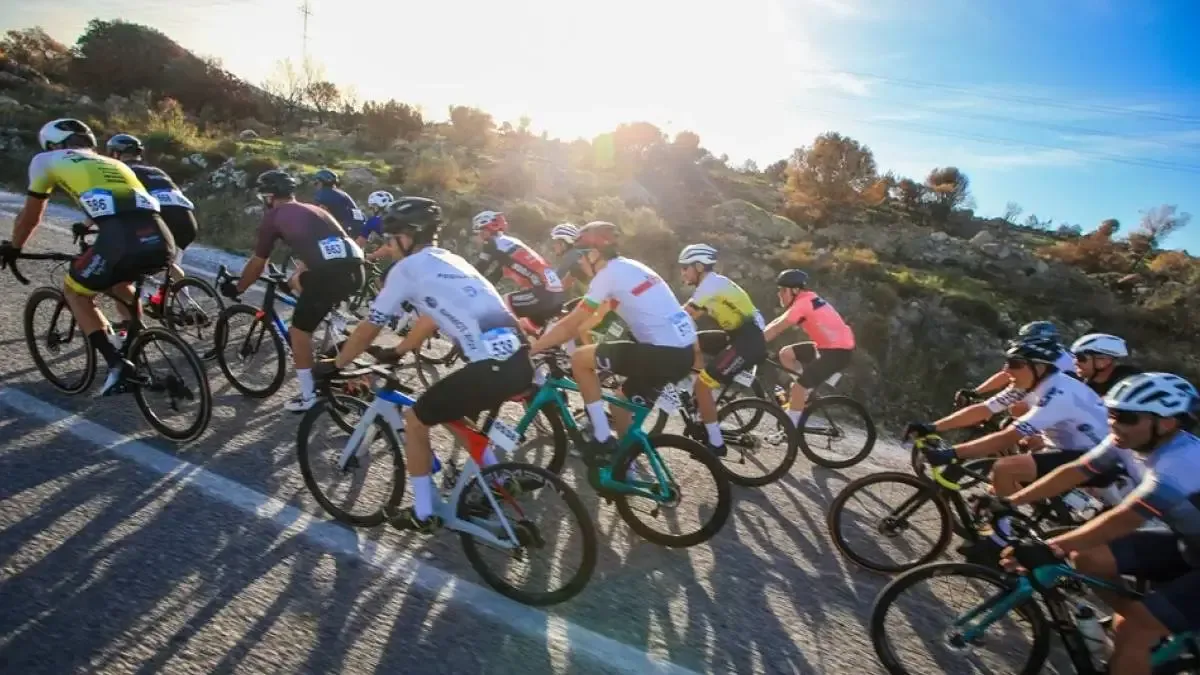 Veloturk Gran Fondo Çeşme'de sporcular parkurlarda yarışacak.