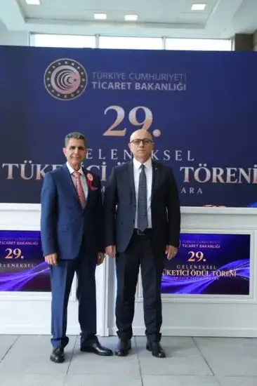 Mehmet Çetinkaya'ya 29. Tüketici Ödülü verildi - Detay Görsel 2
