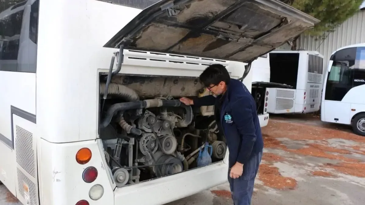 Edremit Belediyesi, araç envanterini güçlendiriyor.