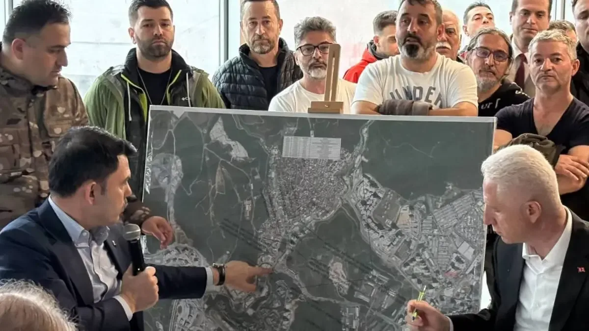 Afet Koordinasyon Toplantısı sırasında Bakanlar ve Vali bir araya geldi.