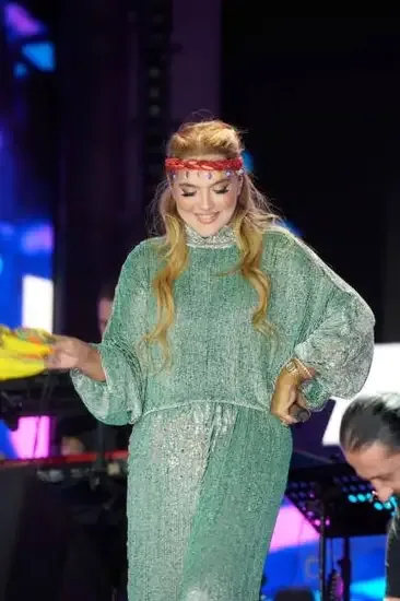 Demet Akalın Mardin Kültür Yolu Festivali'nde sahne aldı - Detay Görsel 2