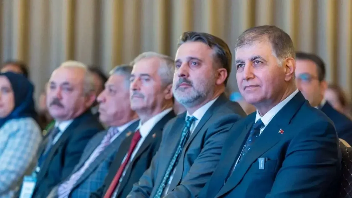Gaziantep'te düzenlenen Türkiye Sağlıklı Kentler Birliği toplantısından bir görüntü.