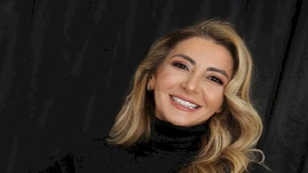 Ebru Zülfikaroğlu "Çağdaş Kadın "Mış Gibi" Yapmaz, İçten ve Samimidir."