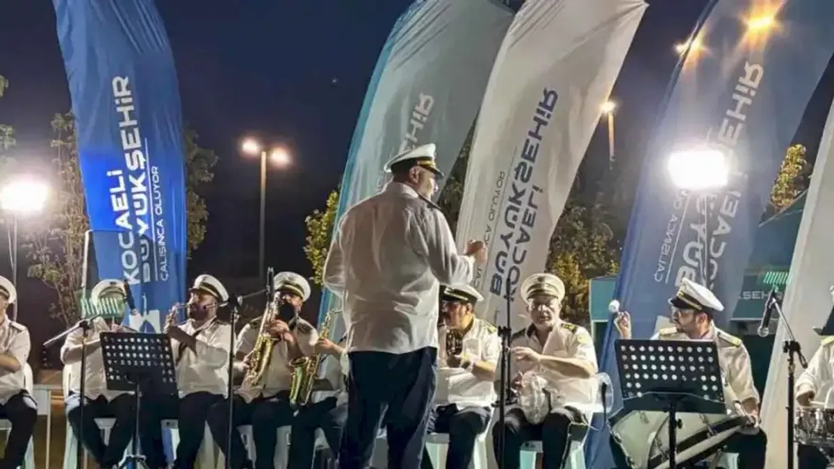 Kocaeli'de Derince Sağlıklı Yaşam Parkı’nda müzik dolu akşam