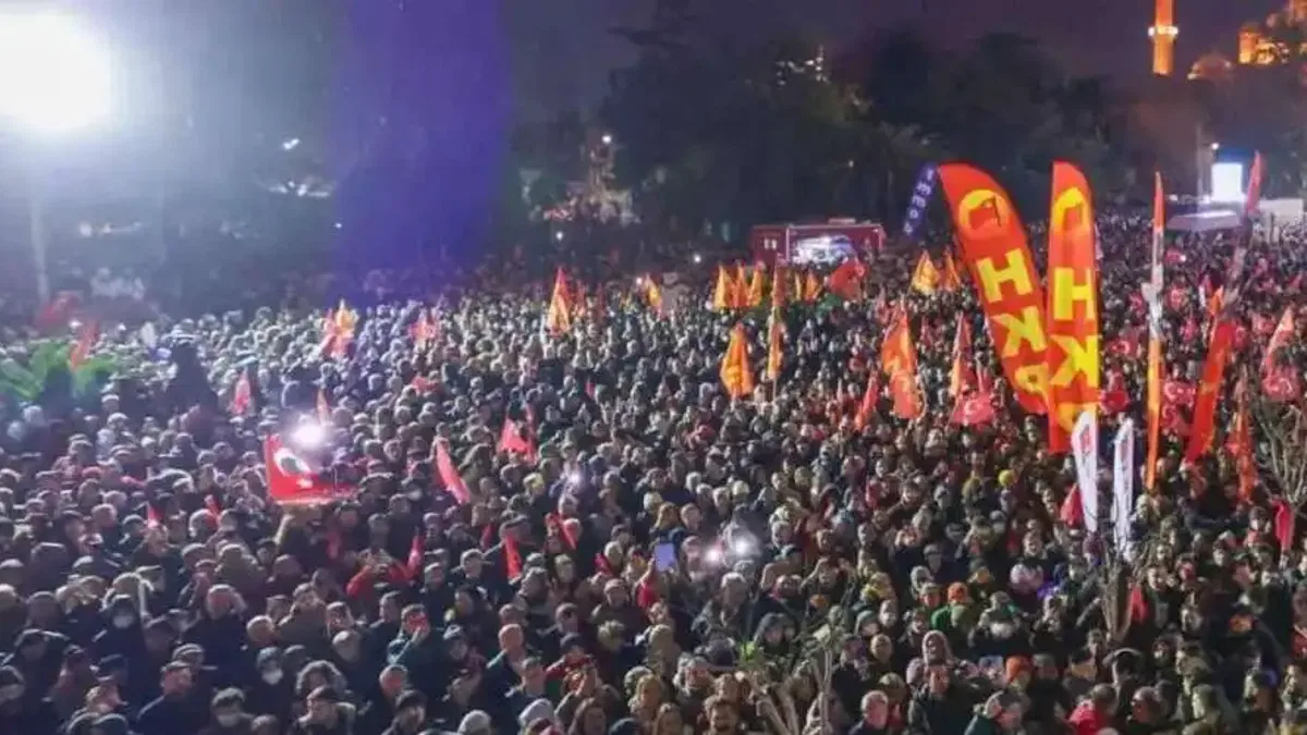 Ankara ve İzmir'de gösteriler 5 gün yasak!