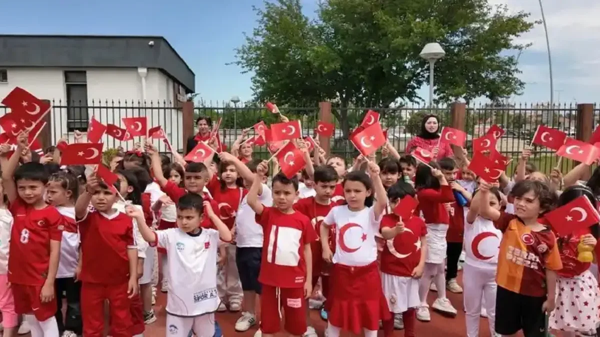 Kayseri Büyükşehir Çocuk Kütüphanesi miniklerinden Milli Takım'a destek