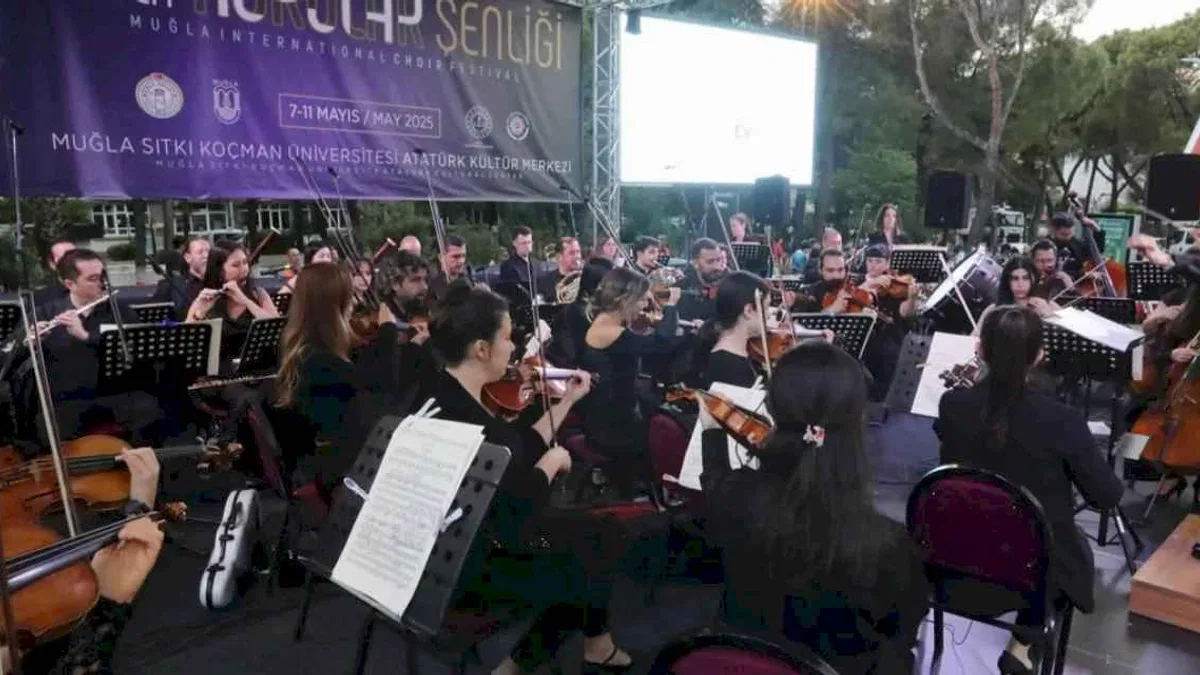 Muğla korolar şenliği görkemli bir açılışla başladı