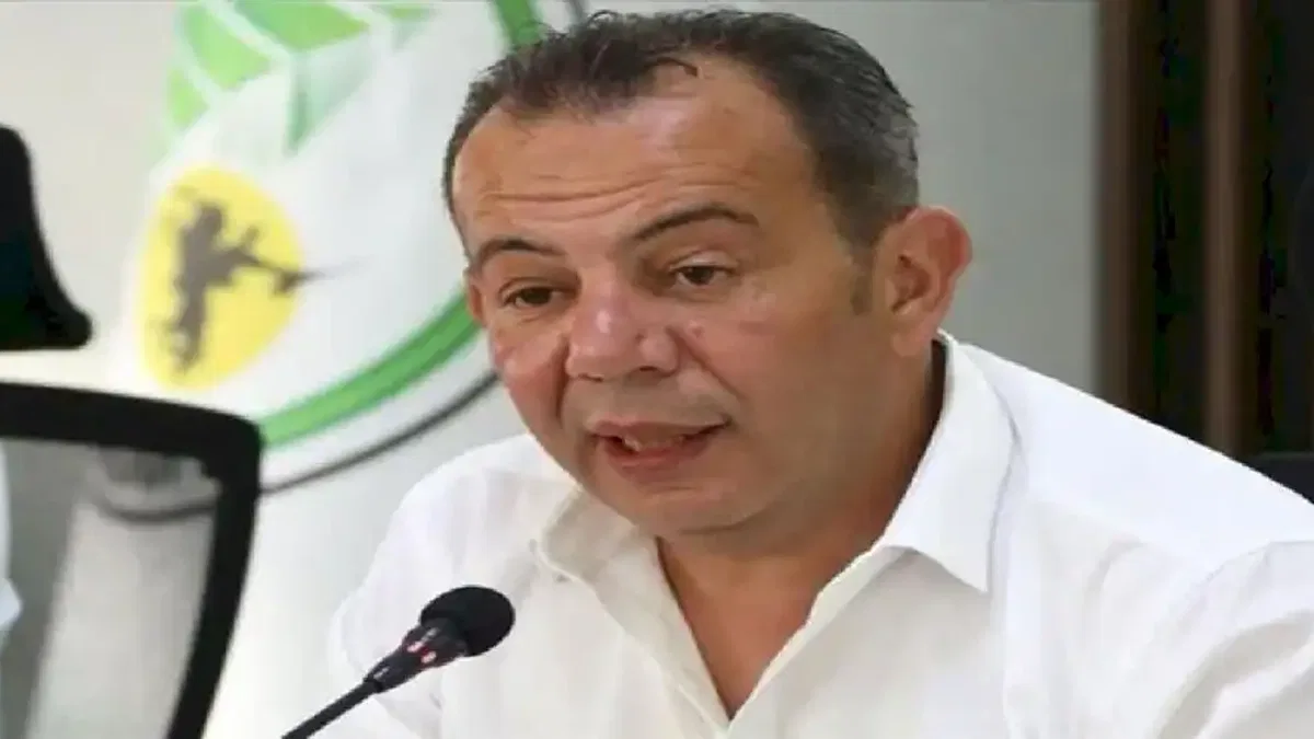 Tanju Özcan CHP'den ihraç edildi