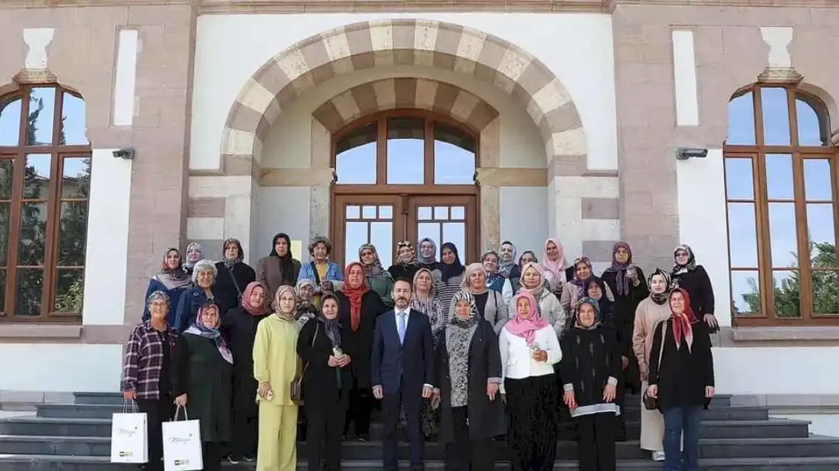 Konya Büyükşehir “Dünya Kadın Çiftçiler Günü”nde kadın çiftçileri buluşturdu