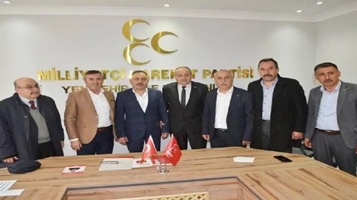 Bursa Yenişehir'de meclis üyesi MHP'ye katıldı