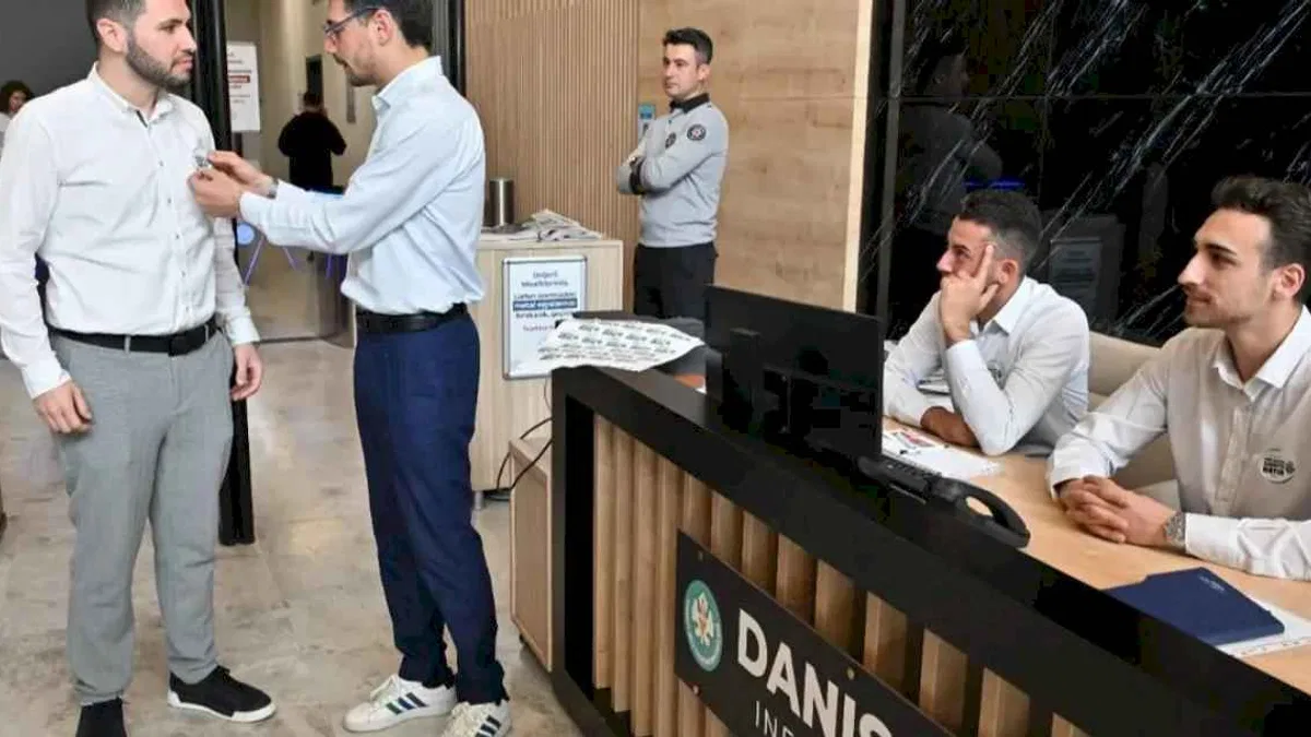 Başkan Zeyrek: Şiddetin değil minnetin konuşulduğu Türkiye istiyoruz