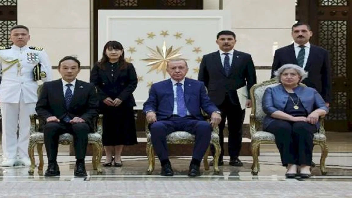 Erdoğan'a 3 büyükelçiden güven mektubu