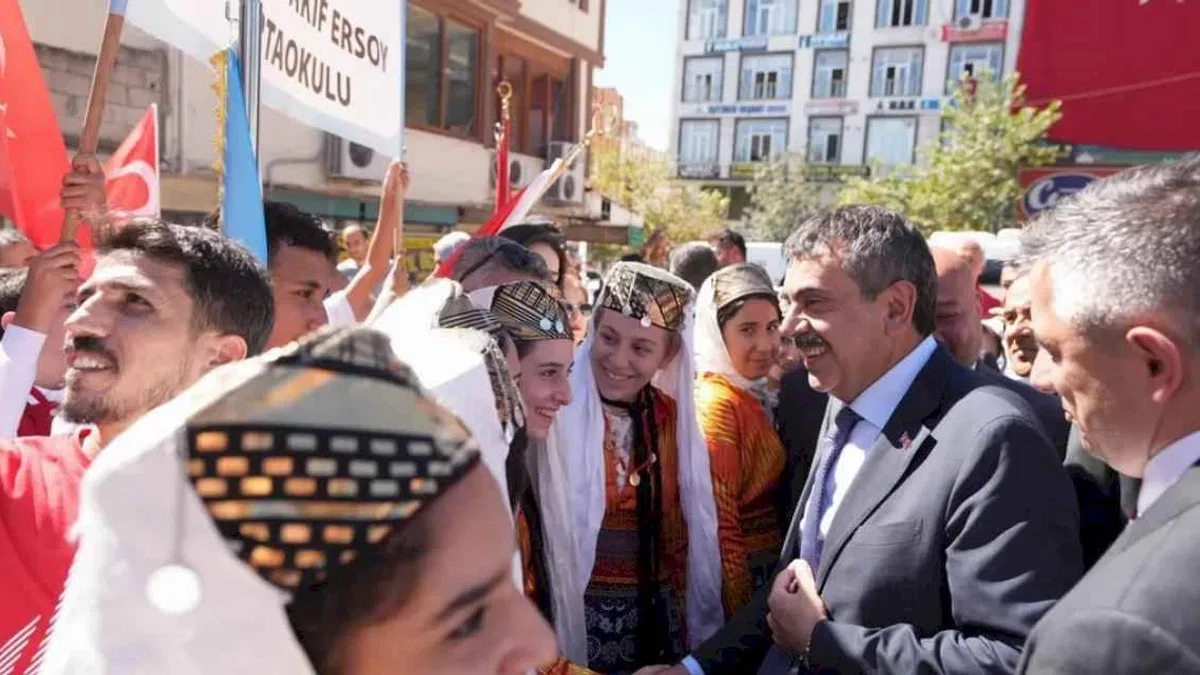 Bakan Tekin, 26. Besni Eğitim Bayramı'nda konuştu