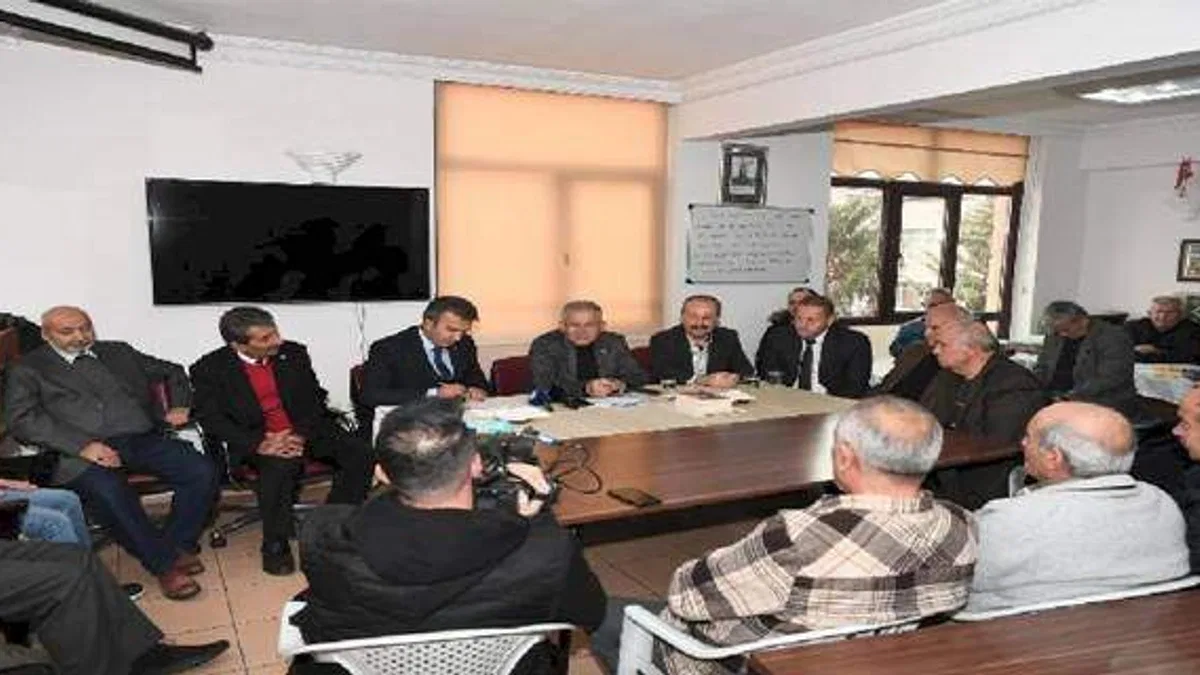 Memduh Büyükkılıç'tan Develi çıkarması