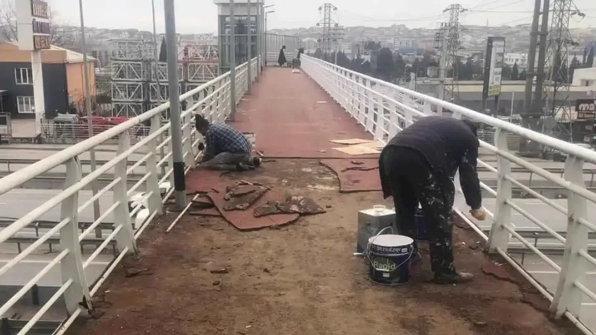 Gebze'deki üst geçidin bakımında sona rötuşlar