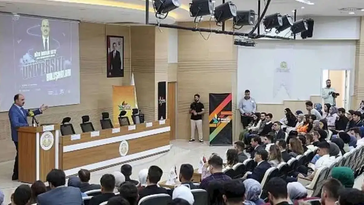 Başkan Altay: "Üniversitelerimiz Şehrin İnsan Kaynağına Büyük Katkı Sağlıyor"