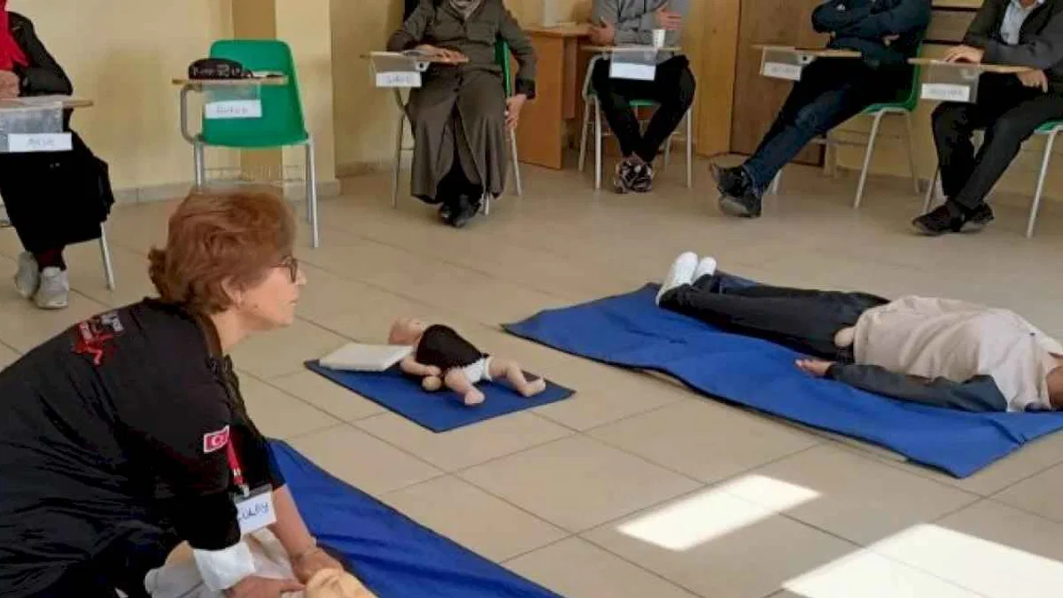 426 bin öğretmene ilkyardım bilinci