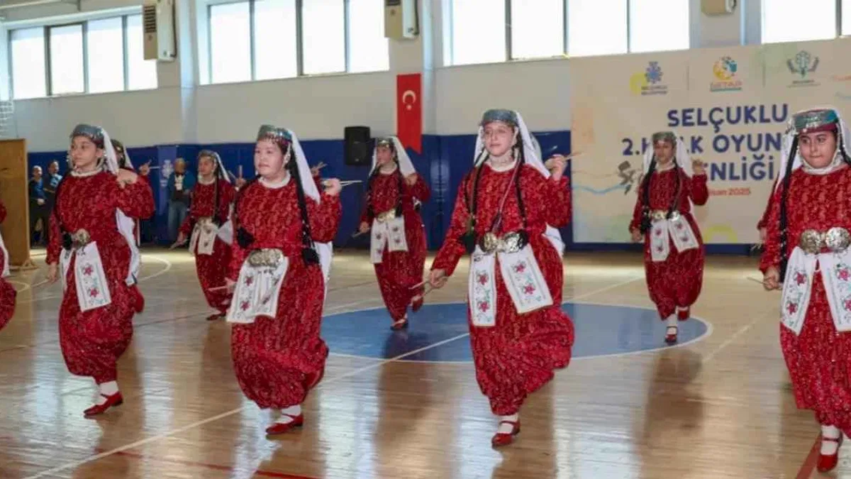 Konya Selçuklu’da 2. halk oyunları şenliği tamamlandı