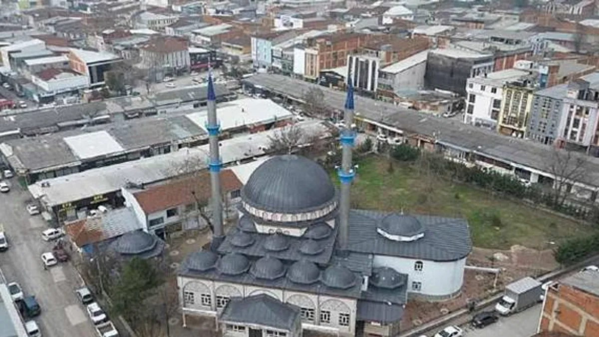 İnegöl Belediyesi'nden Çeyrek Asırlık Kandil Geleneğine Katkı